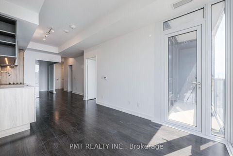 Photo 8 at 710 - 19 Western Battery Road, Niagara, Toronto