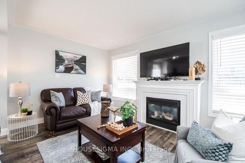 Photo 9 at 27 Staples Avenue, Courtice, Clarington