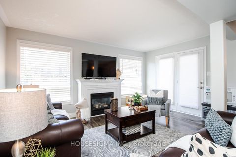 Photo 10 at 27 Staples Avenue, Courtice, Clarington