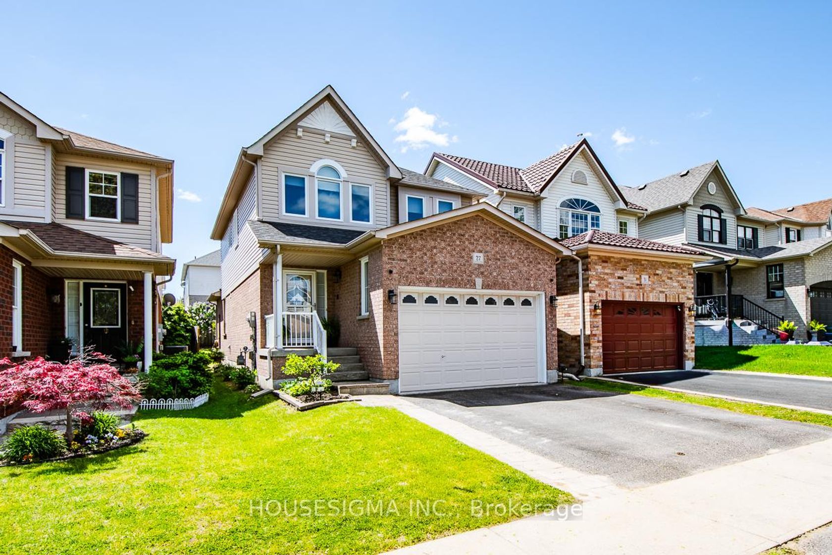 27 Staples Avenue, Courtice, Clarington 