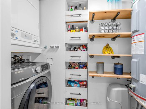 Photo 4 at 201 - 72 Aerodrome Crescent, Leaside, Toronto