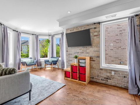 Photo 7 at 201 - 72 Aerodrome Crescent, Leaside, Toronto