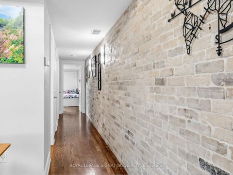 Photo 11 at 201 - 72 Aerodrome Crescent, Leaside, Toronto