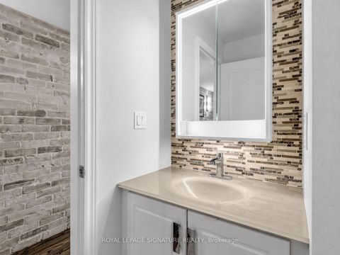 Photo 12 at 201 - 72 Aerodrome Crescent, Leaside, Toronto