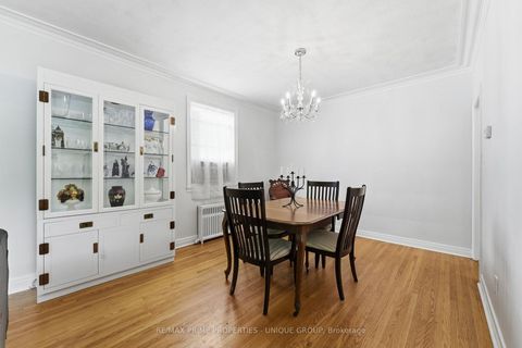 Photo 5 at 78 Glen Davis Crescent, Danforth, Toronto