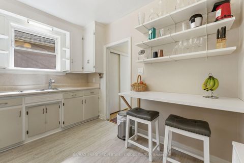 Photo 9 at 78 Glen Davis Crescent, Danforth, Toronto
