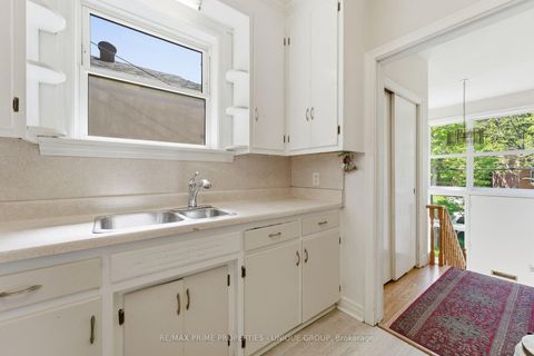 Photo 11 at 78 Glen Davis Crescent, Danforth, Toronto