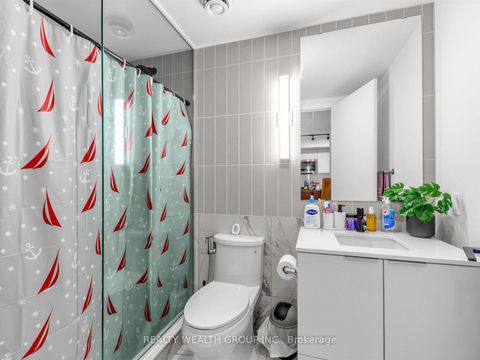 Photo 11 at 1305 - 327 King Street W, Waterfront Communities C1, Toronto