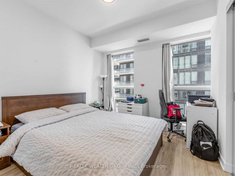 Photo 12 at 1305 - 327 King Street W, Waterfront Communities C1, Toronto