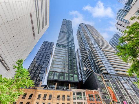 Photo 14 at 1305 - 327 King Street W, Waterfront Communities C1, Toronto