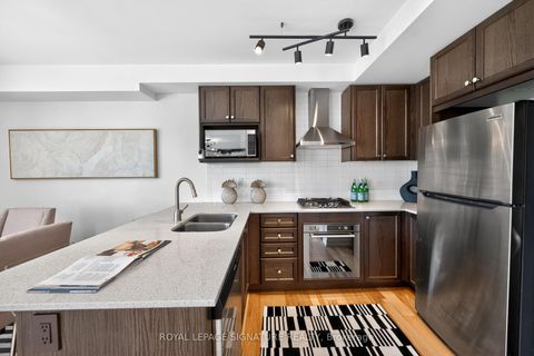 Photo 6 at 56 - 28 Curlew Drive, Donalda, Toronto