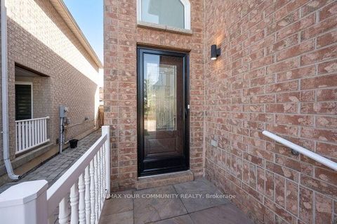 Photo 2 at 144 Broomlands Drive, Maple, Vaughan