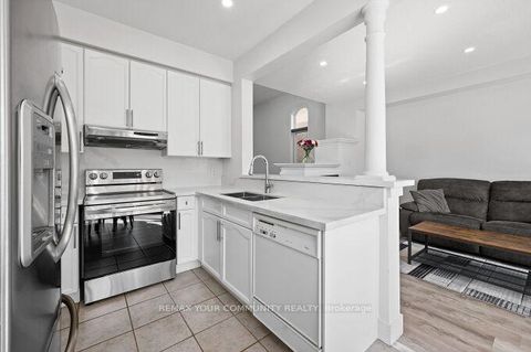 Photo 18 at 144 Broomlands Drive, Maple, Vaughan