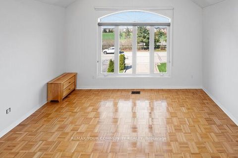 Photo 33 at 144 Broomlands Drive, Maple, Vaughan