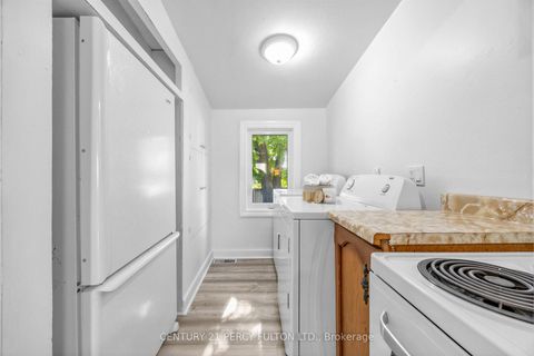 Photo 9 at 22 Westmount Street, Vanier, Oshawa