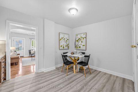 Photo 10 at 22 Westmount Street, Vanier, Oshawa