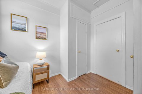 Photo 18 at 22 Westmount Street, Vanier, Oshawa
