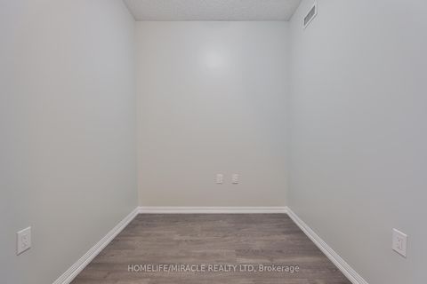 Photo 9 at 2815 - 125 Western Battery Road, Niagara, Toronto