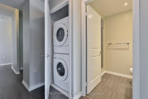 Photo 11 at 2815 - 125 Western Battery Road, Niagara, Toronto