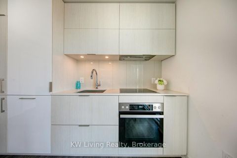 Photo 5 at 815 - 15 Lower Jarvis Street, Waterfront Communities C8, Toronto