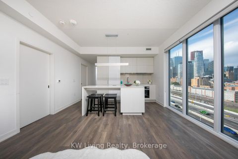 Photo 11 at 815 - 15 Lower Jarvis Street, Waterfront Communities C8, Toronto