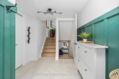 Photo 2 at 37 - 671 Huntingwood Drive, Sullivan, Toronto