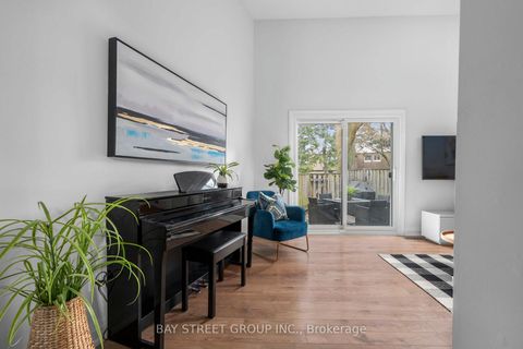 Photo 3 at 37 - 671 Huntingwood Drive, Sullivan, Toronto