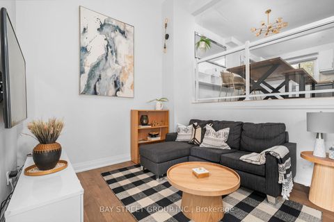 Photo 5 at 37 - 671 Huntingwood Drive, Sullivan, Toronto