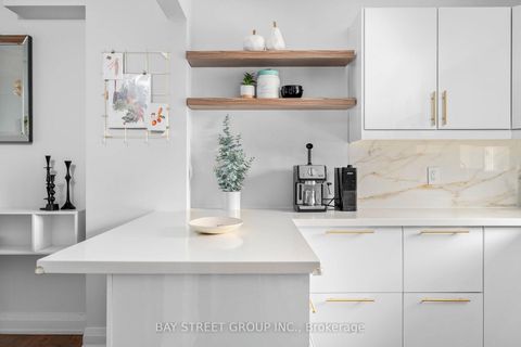 Photo 10 at 37 - 671 Huntingwood Drive, Sullivan, Toronto