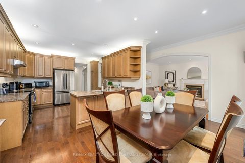 Photo 14 at 26 Chopin Boulevard, Patterson, Vaughan