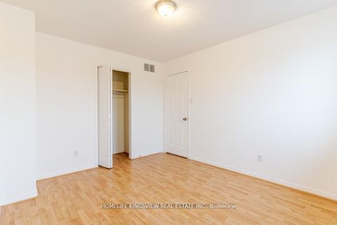 Photo 10 at 1 Charleson Drive, Holly, Barrie