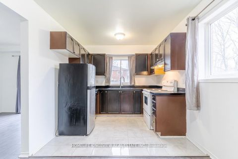 Photo 21 at 1 Charleson Drive, Holly, Barrie