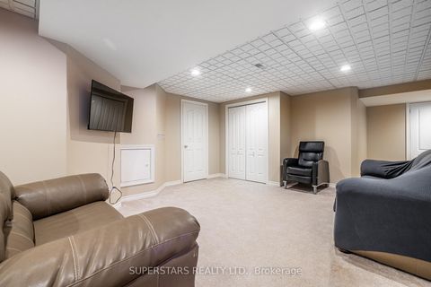 Photo 38 at 622 Lyman Boulevard, Wyndham, Newmarket