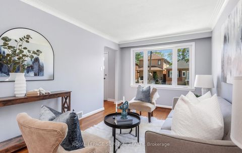 Photo 5 at 16 East Drive, Smythe, Toronto