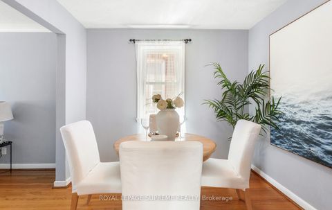 Photo 7 at 16 East Drive, Smythe, Toronto