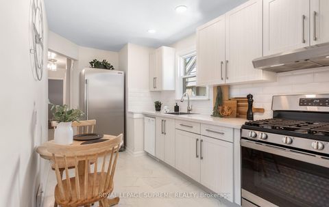Photo 9 at 16 East Drive, Smythe, Toronto