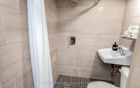 Photo 33 at 16 East Drive, Smythe, Toronto