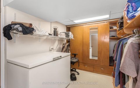 Photo 35 at 16 East Drive, Smythe, Toronto
