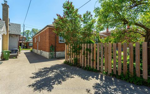 Photo 45 at 16 East Drive, Smythe, Toronto