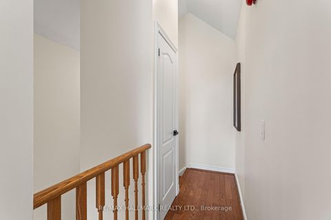 Photo 15 at 305 - 1941 Queen Street E, The Beaches, Toronto