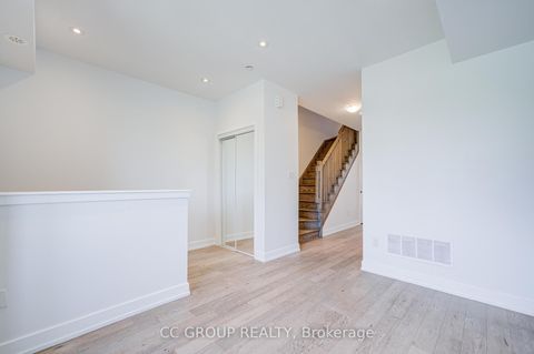 Photo 4 at 105 Frederick Tisdale Drive, CFB, Toronto