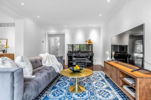 Photo 10 at 40 Snowshoe Mill Way, Windfields, Toronto