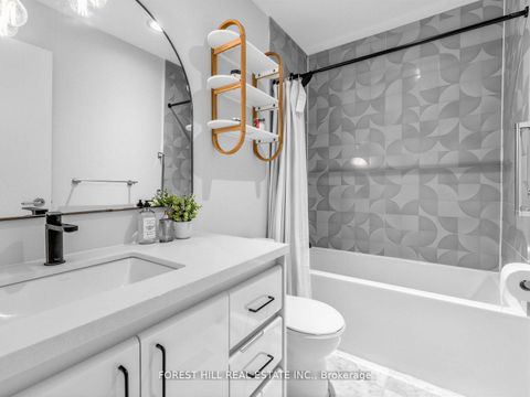 Photo 26 at 40 Snowshoe Mill Way, Windfields, Toronto
