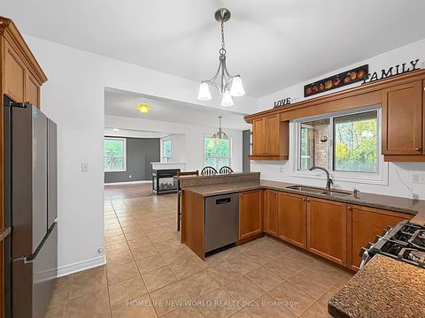 Photo 9 at 3370 Ravenshoe Road, Keswick South, Georgina