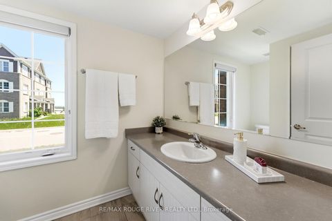 Photo 7 at 2402 Fall Harvest Crescent, Rural Pickering, Pickering