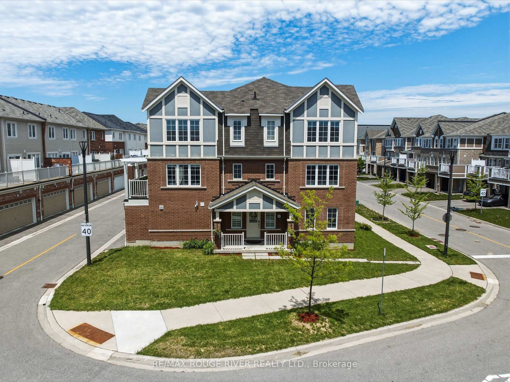2402 Fall Harvest Crescent, Rural Pickering, Pickering 