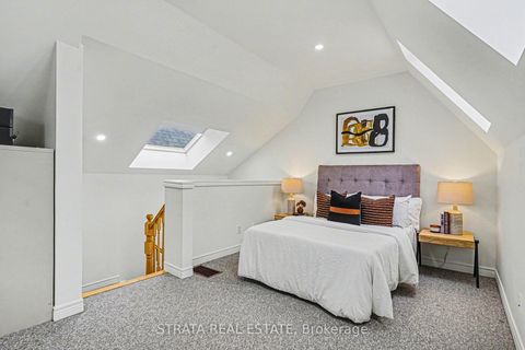 Photo 22 at 423 Manor Road E, Mount Pleasant East, Toronto