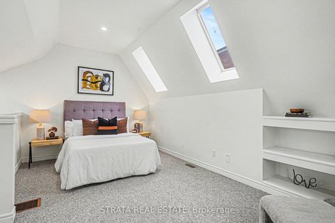 Photo 23 at 423 Manor Road E, Mount Pleasant East, Toronto