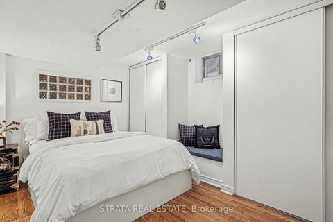 Photo 32 at 423 Manor Road E, Mount Pleasant East, Toronto