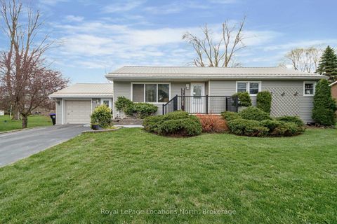 Photo 2 at 227 Superior Street, Stayner, Clearview